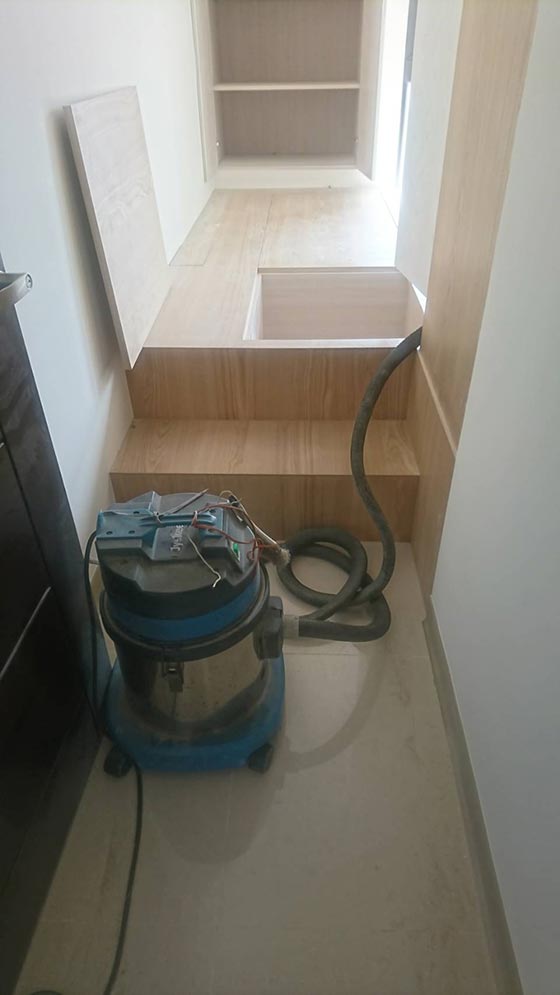 �x����βM��