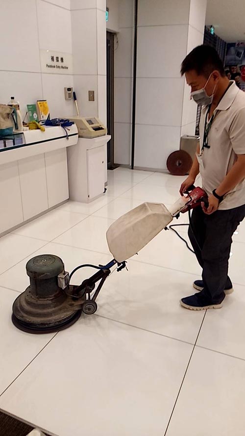 �x���ۧ��M�~�O�i