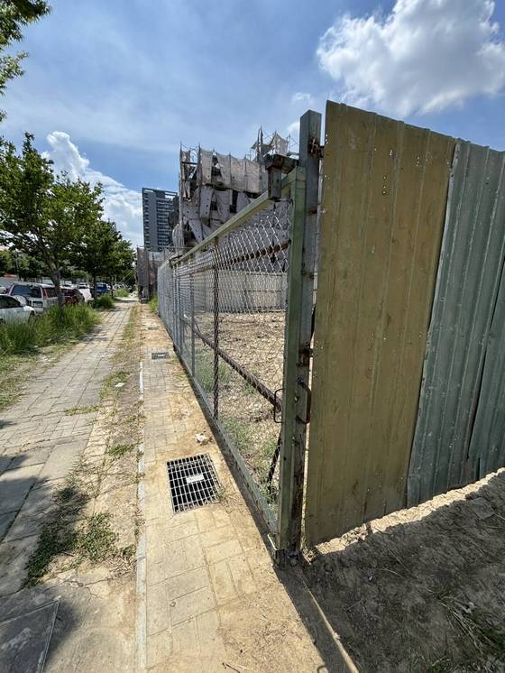 �x�����X�[�]