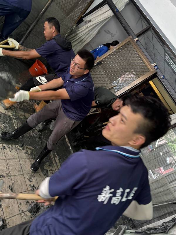 ��U�Ὤ���_�m����a�᭫��