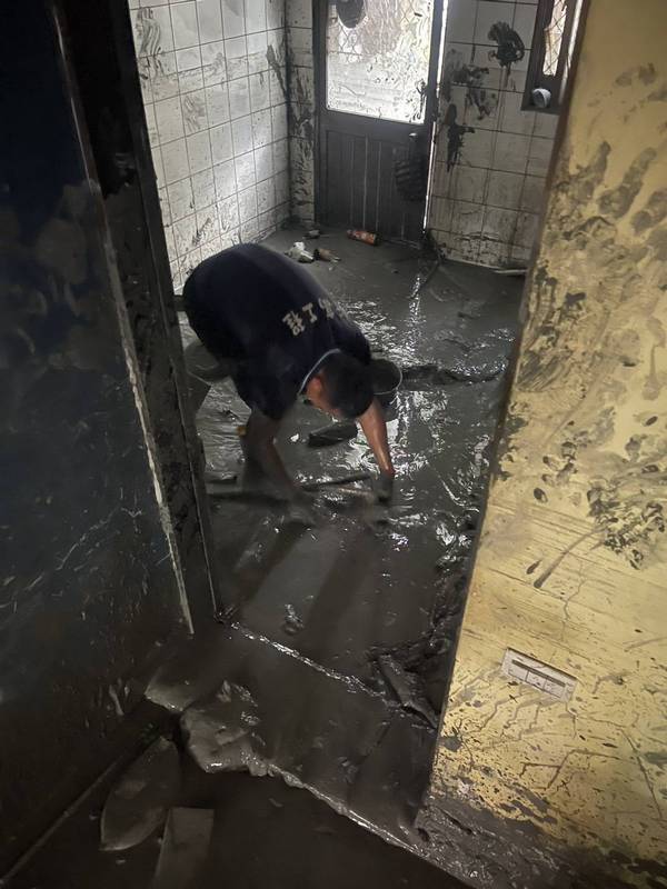 ��U�Ὤ���_�m����a�᭫��