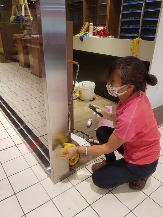 �x�������M��