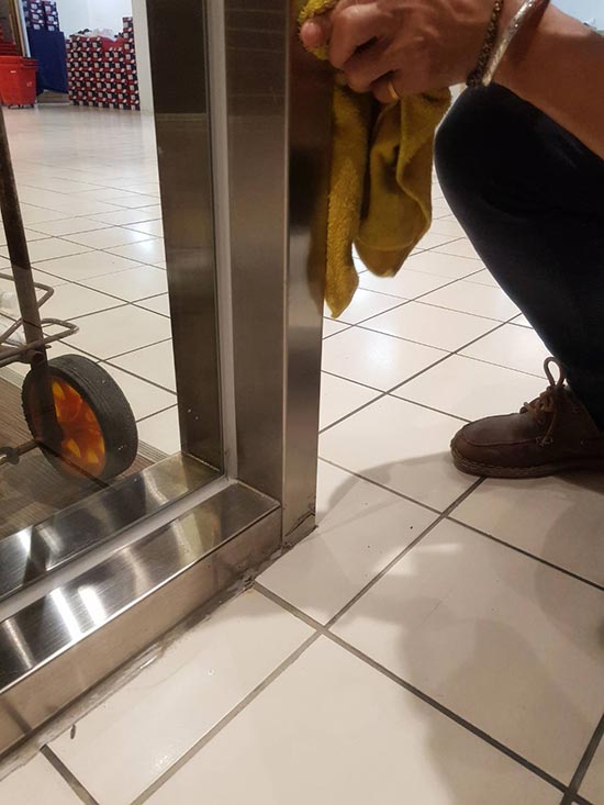 �x�������M��