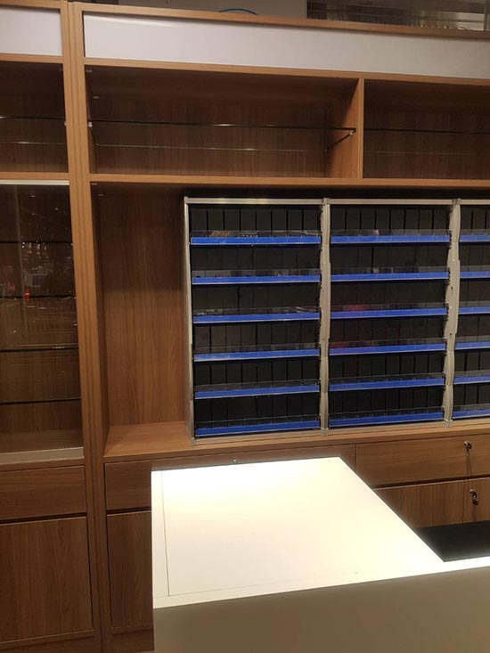 �x�������M��