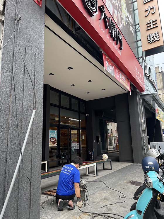 �n��q����