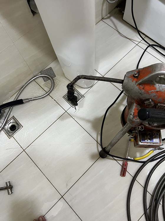 �n��q����