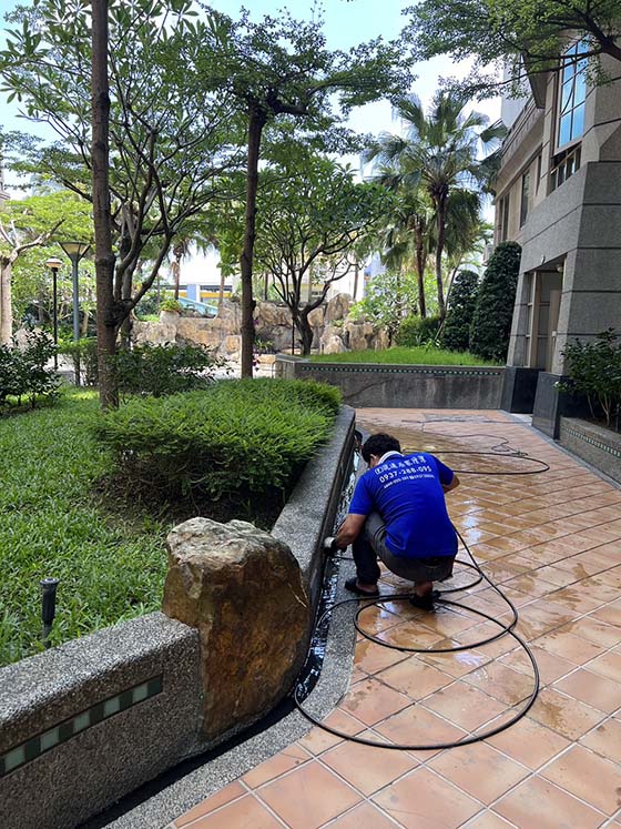 �n��q����